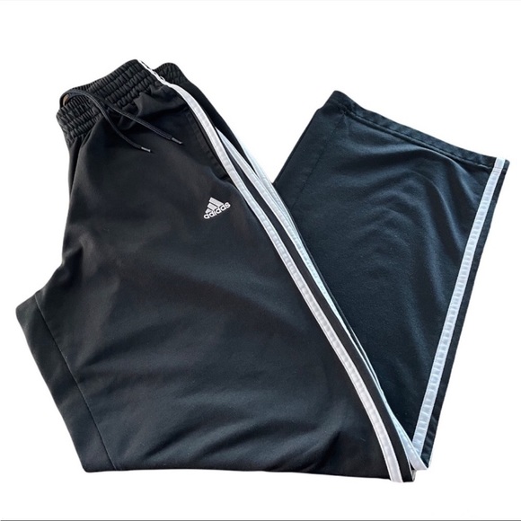 adidas Pants - Adidas Classic Three Stripe Athletic Pants Small